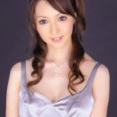 元グラドルが美熟女になって復帰デビュー初セックス！Fカップ巨乳を揺らしながら、マ○コを突かれ白濁液たらり。騎乗位やバックで良く見えるビンビンに勃った乳首がなんともいやらしい。ピンク色のマ○コをいっぱい突かれて、最後は顔射＆お掃除フェラ！ 橘…